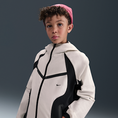 ニキ Nike Tech Older Kids' (Boys') Woven Jacket. Nike SI